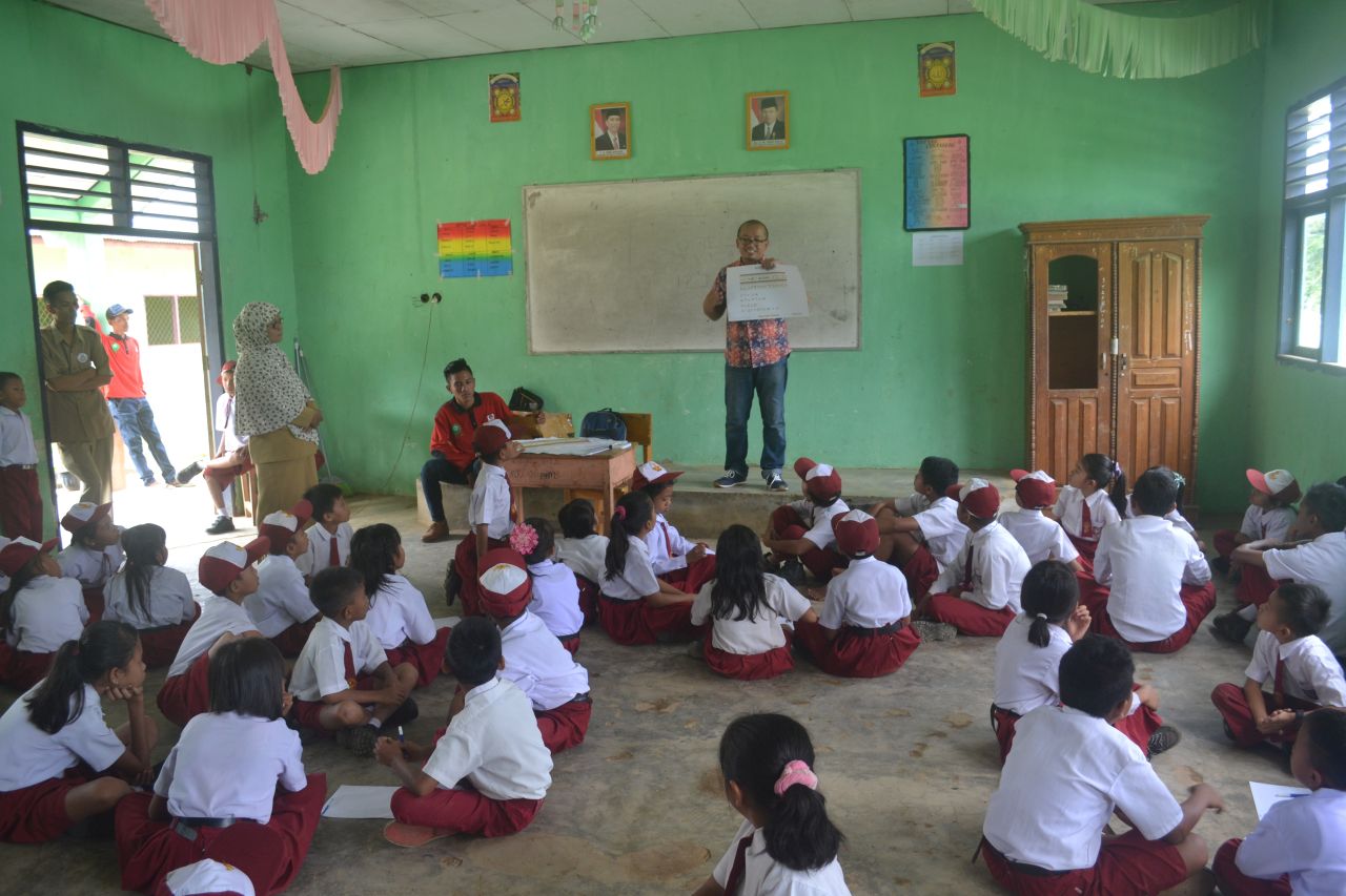 Spreading knowledge on fire prevention with my jungle friends